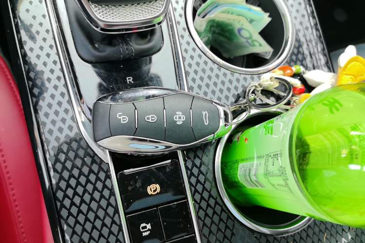 Used Hongqi HS3 2023 1.5T Two-Wheel Drive Shanwei Edition Vehicle Key