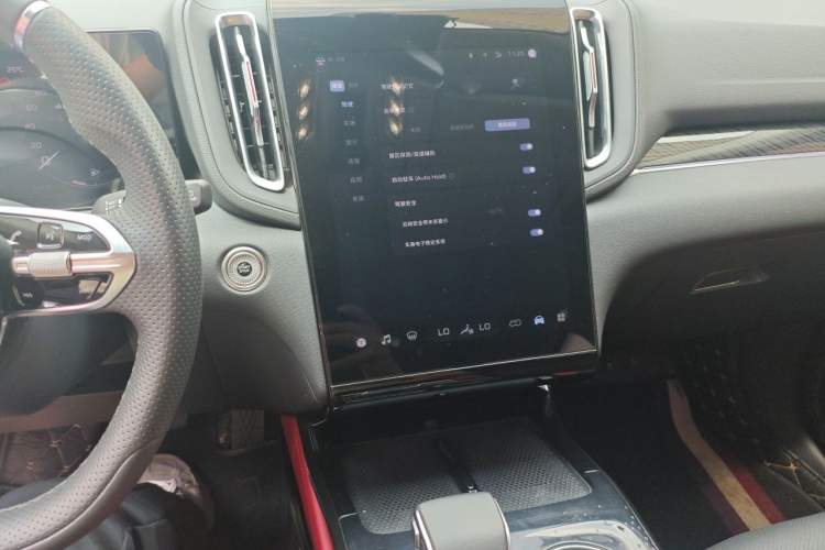 Used Hongqi HS3 2024 1.5T Shanwei Edition Audio And AC Panel