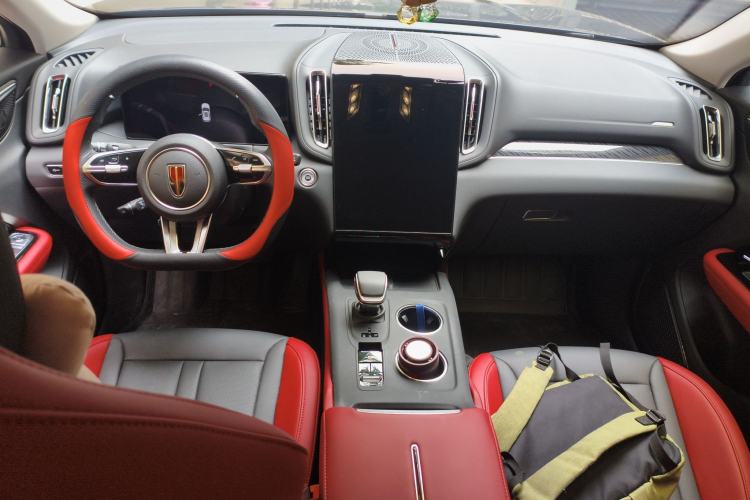 Used Hongqi HS3 2024 1.5T Shanwei Edition Center Console