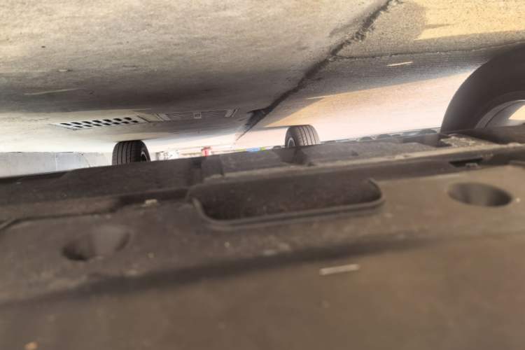 Used Hongqi HS3 2024 1.5T Shanwei Edition Chassis Front