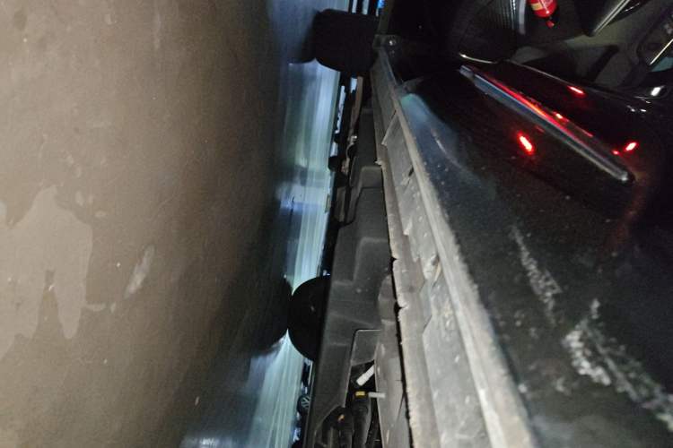 Used Hongqi HS3 2024 1.5T Shanwei Edition Chassis Rear Left