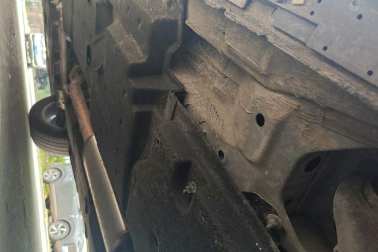 Used Hongqi HS3 2024 1.5T Shanwei Edition Chassis Rear Left
