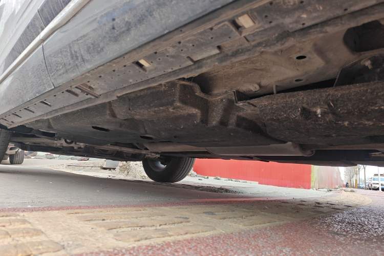 Used Hongqi HS3 2024 1.5T Shanwei Edition Chassis Rear Left