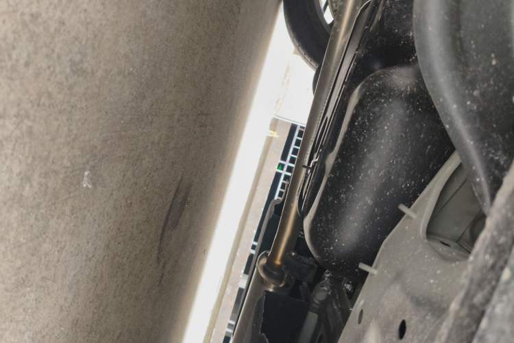 Used Hongqi HS3 2024 1.5T Shanwei Edition Chassis Rear Right