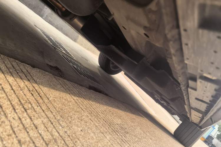 Used Hongqi HS3 2024 1.5T Shanwei Edition Chassis Rear Right