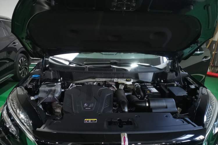 Used Hongqi HS3 2024 1.5T Shanwei Edition Engine Bay