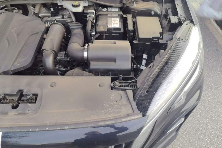 Used Hongqi HS3 2024 1.5T Shanwei Edition Engine Bay Left