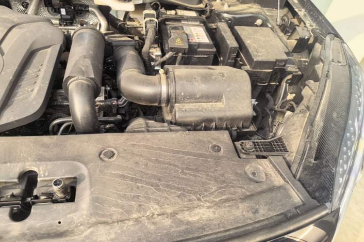 Used Hongqi HS3 2024 1.5T Shanwei Edition Engine Bay Left