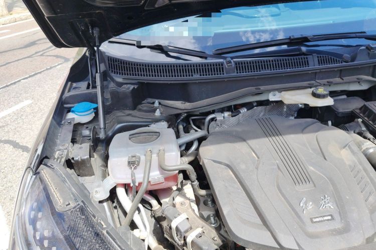 Used Hongqi HS3 2024 1.5T Shanwei Edition Engine Bay Right
