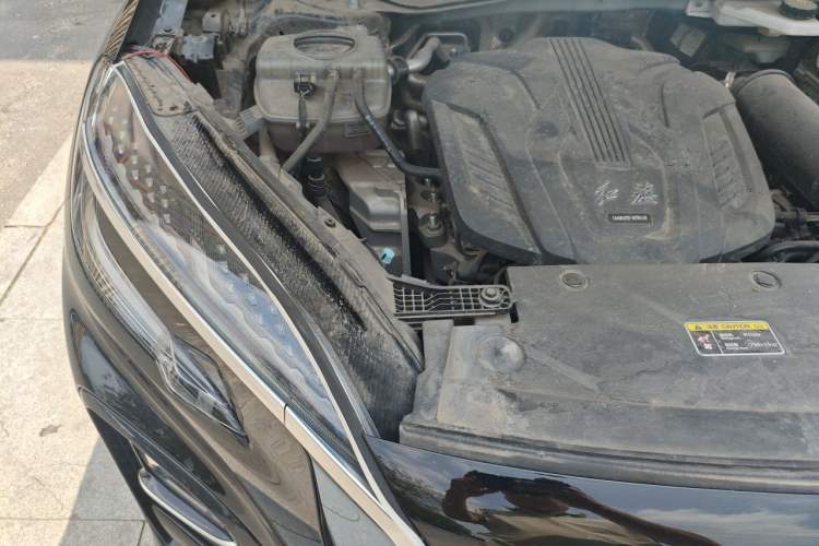 Used Hongqi HS3 2024 1.5T Shanwei Edition Engine Bay Right