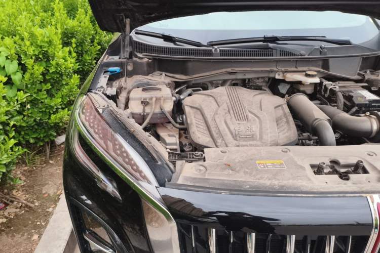 Used Hongqi HS3 2024 1.5T Shanwei Edition Engine Bay Right