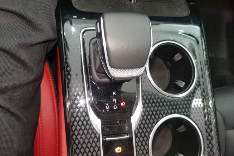 Used Hongqi HS3 2024 1.5T Shanwei Edition Gear Lever