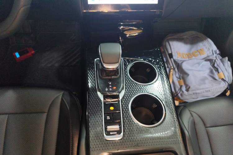 Used Hongqi HS3 2024 1.5T Shanwei Edition Gear Lever