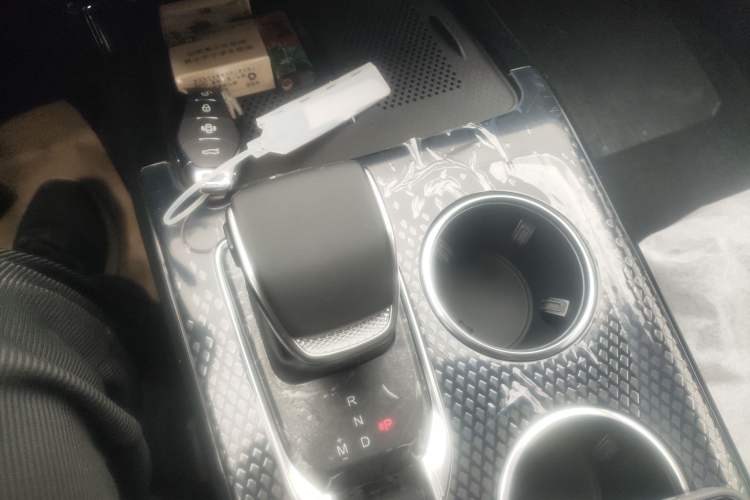 Used Hongqi HS3 2024 1.5T Shanwei Edition Gear Lever