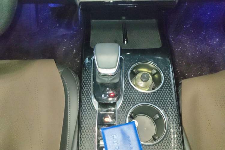 Used Hongqi HS3 2024 1.5T Shanwei Edition Gear Lever
