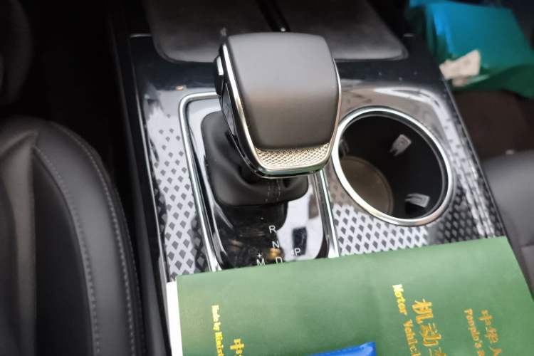 Used Hongqi HS3 2024 1.5T Shanwei Edition Gear Lever