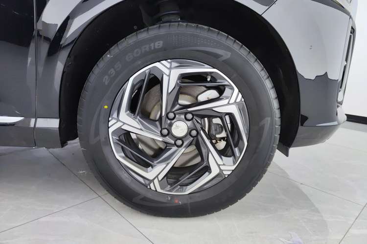 Used Hongqi HS3 2024 1.5T Shanwei Edition Left Front Wheel Hub