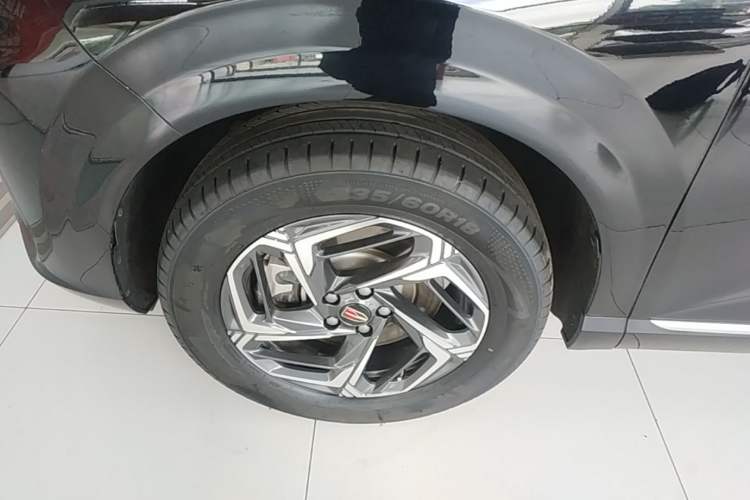 Used Hongqi HS3 2024 1.5T Shanwei Edition Left Front Wheel Hub