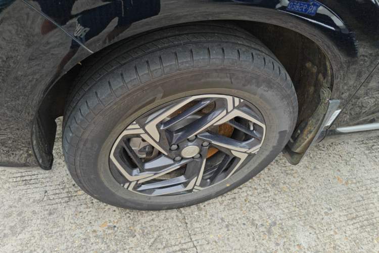 Used Hongqi HS3 2024 1.5T Shanwei Edition Left Front Wheel Hub