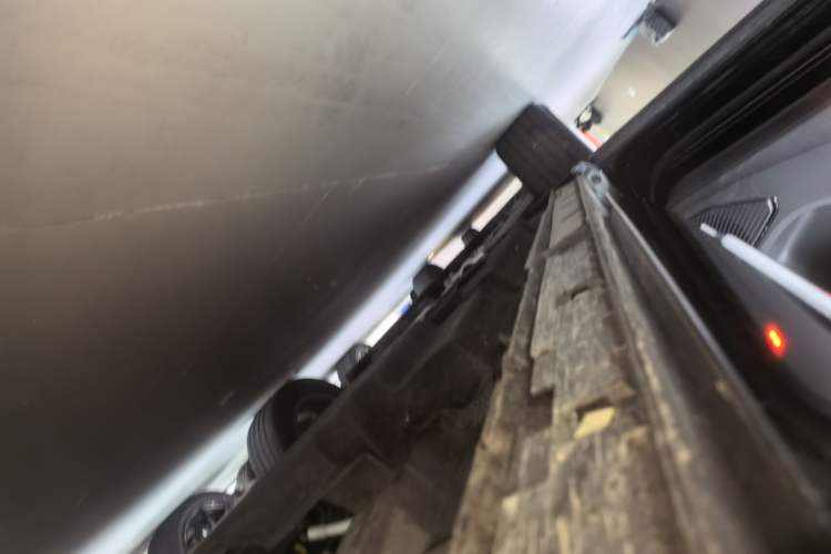 Used Hongqi HS3 2024 1.5T Shanwei Edition Left Side Sill
