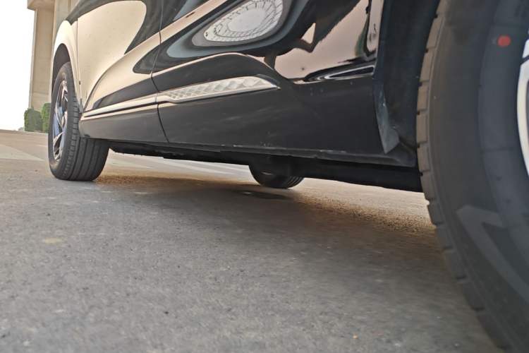 Used Hongqi HS3 2024 1.5T Shanwei Edition Left Side Sill