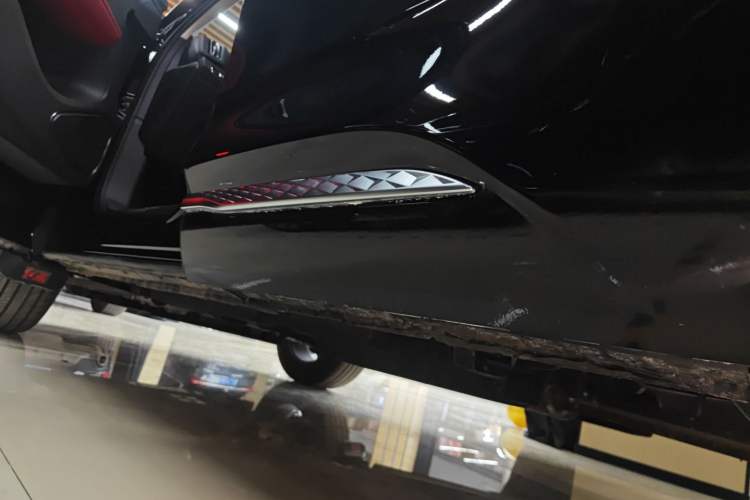 Used Hongqi HS3 2024 1.5T Shanwei Edition Left Side Sill
