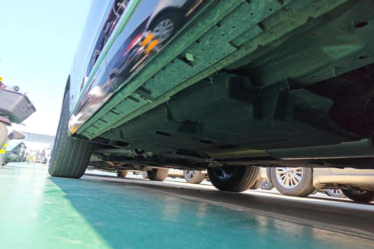 Used Hongqi HS3 2024 1.5T Shanwei Edition Left Side Sill