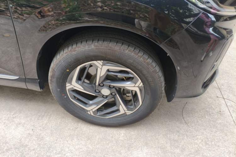 Used Hongqi HS3 2024 1.5T Shanwei Edition Right Front Wheel Hub