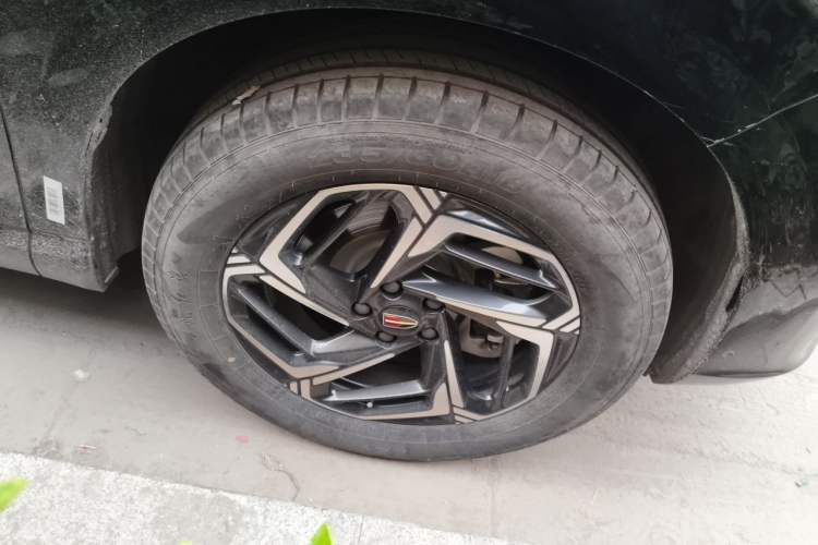 Used Hongqi HS3 2024 1.5T Shanwei Edition Right Front Wheel Hub