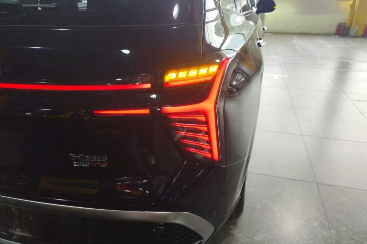 Used Hongqi HS3 2024 1.5T Shanwei Edition Right Rear Taillight
