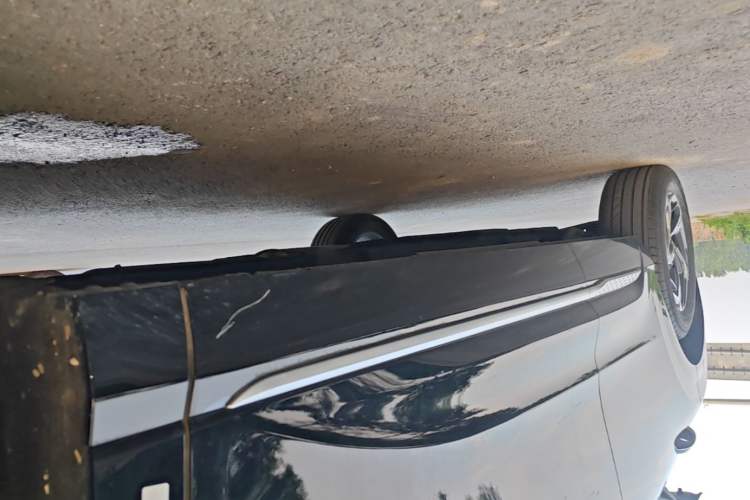 Used Hongqi HS3 2024 1.5T Shanwei Edition Right Side Sill