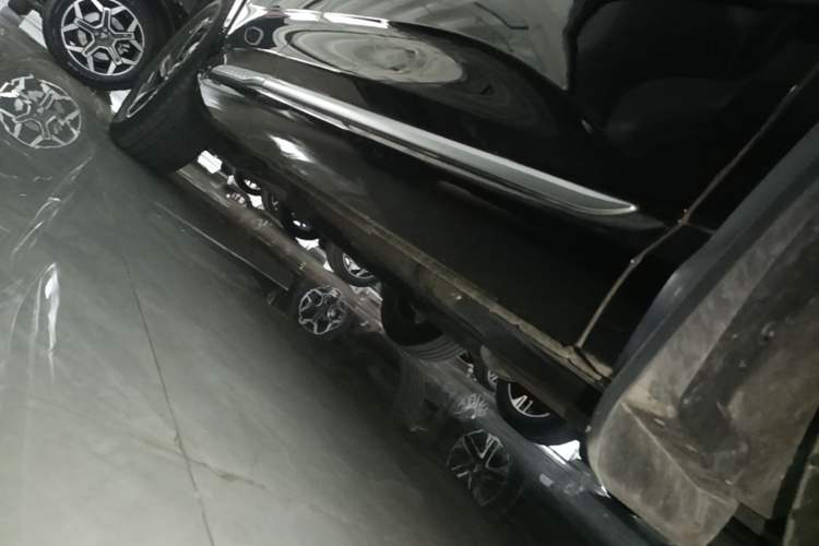 Used Hongqi HS3 2024 1.5T Shanwei Edition Right Side Sill