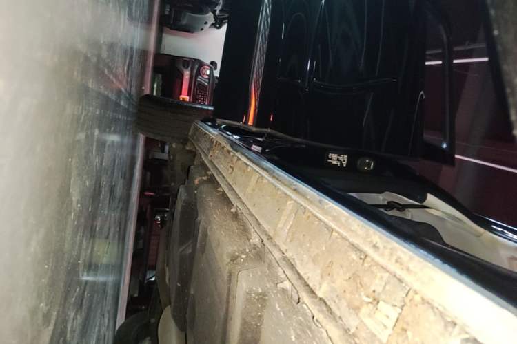 Used Hongqi HS3 2024 1.5T Shanwei Edition Right Side Sill