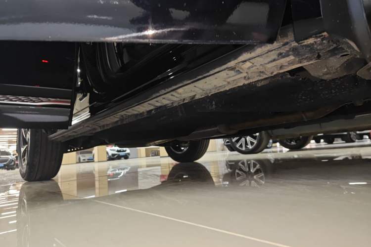 Used Hongqi HS3 2024 1.5T Shanwei Edition Right Side Sill