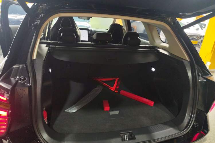 Used Hongqi HS3 2024 1.5T Shanwei Edition Trunk