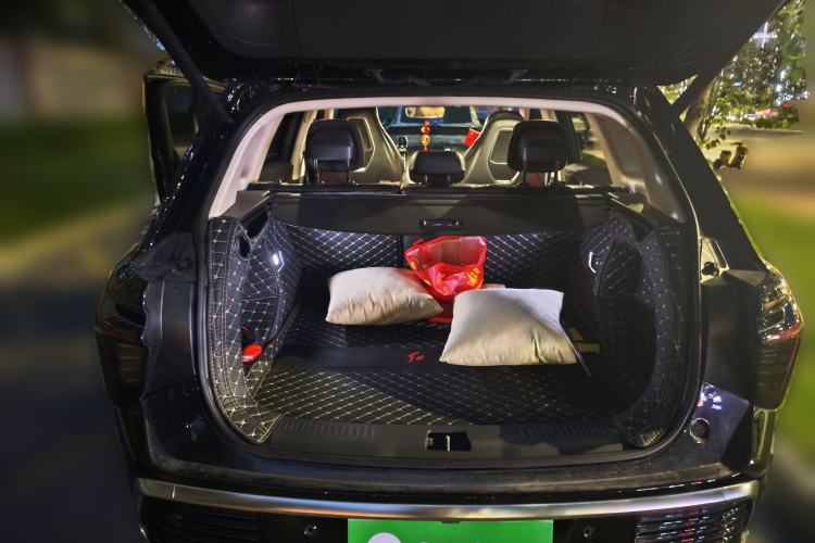 Used Hongqi HS3 2024 1.5T Shanwei Edition Trunk