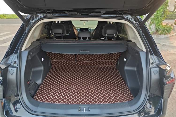 Used Hongqi HS3 2024 1.5T Shanwei Edition Trunk