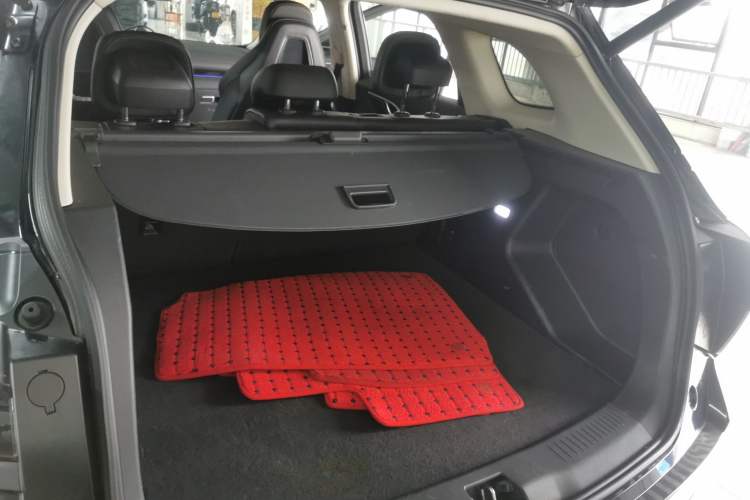 Used Hongqi HS3 2024 1.5T Shanwei Edition Trunk