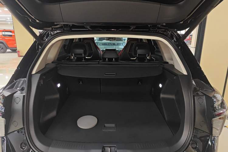 Used Hongqi HS3 2024 1.5T Shanwei Edition Trunk