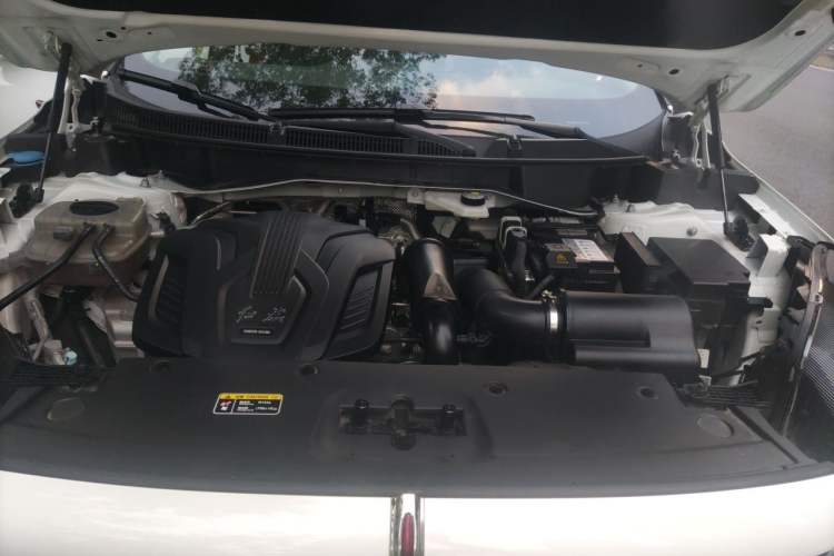 Used Hongqi HS3 2024 1.5T Shanwei Edition Engine Bay Left