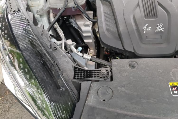 Used Hongqi HS3 2024 1.5T Shanwei Edition Engine Bay Right