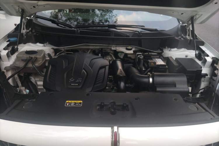 Used Hongqi HS3 2024 1.5T Shanwei Edition Engine Bay