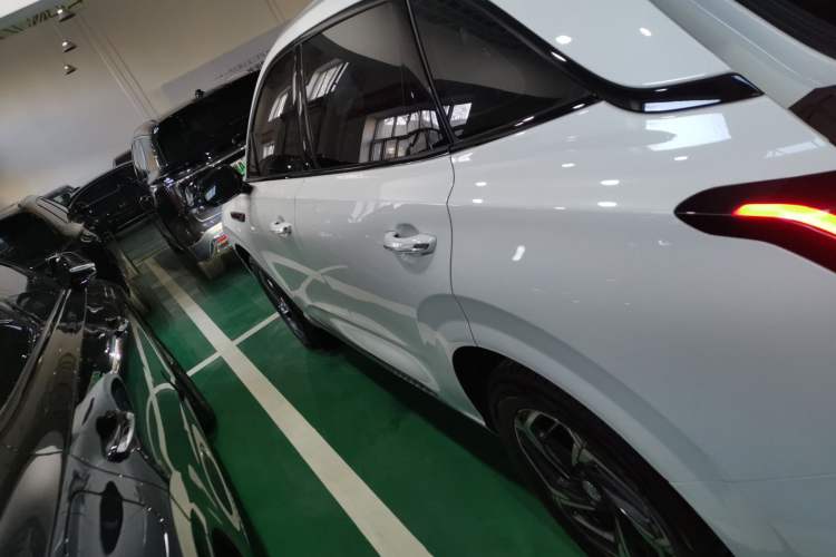Used Hongqi HS3 2024 1.5T Shanwei Edition Exterior 3