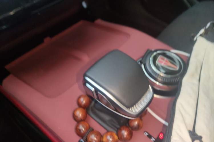 Used Hongqi HS3 2024 1.5T Shanwei Edition Gear Lever