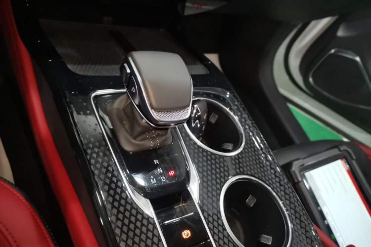 Used Hongqi HS3 2024 1.5T Shanwei Edition Gear Lever