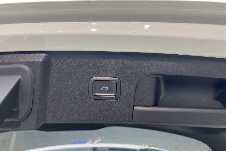 Used Hongqi HS3 2024 1.5T Shanwei Edition Interior 10