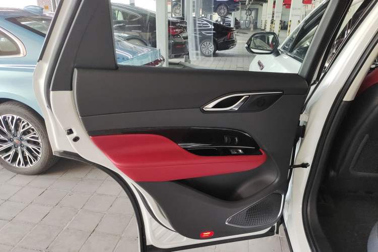 Used Hongqi HS3 2024 1.5T Zhiwei Edition Left Rear Door Interior