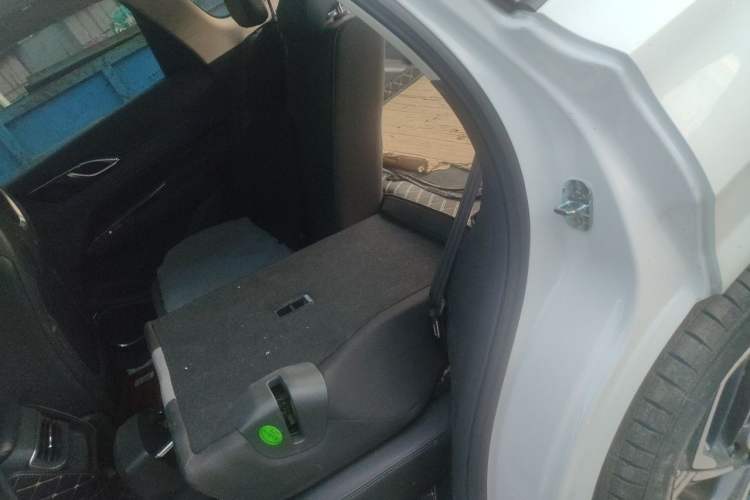 Used Hongqi HS3 2024 1.5T Zhiwei Edition Left Rear Seat