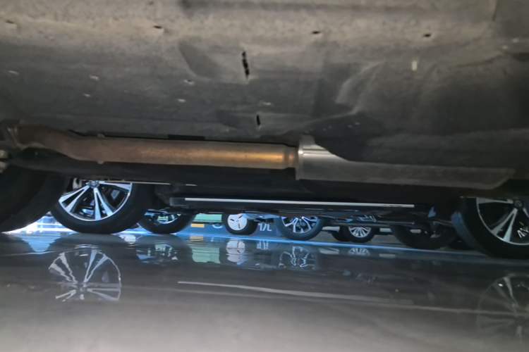 Used Hongqi HS3 2024 1.5T Shanwei Edition Left Side Sill