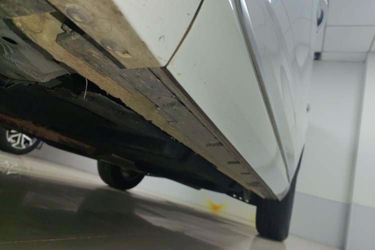 Used Hongqi HS3 2024 1.5T Shanwei Edition Left Side Sill